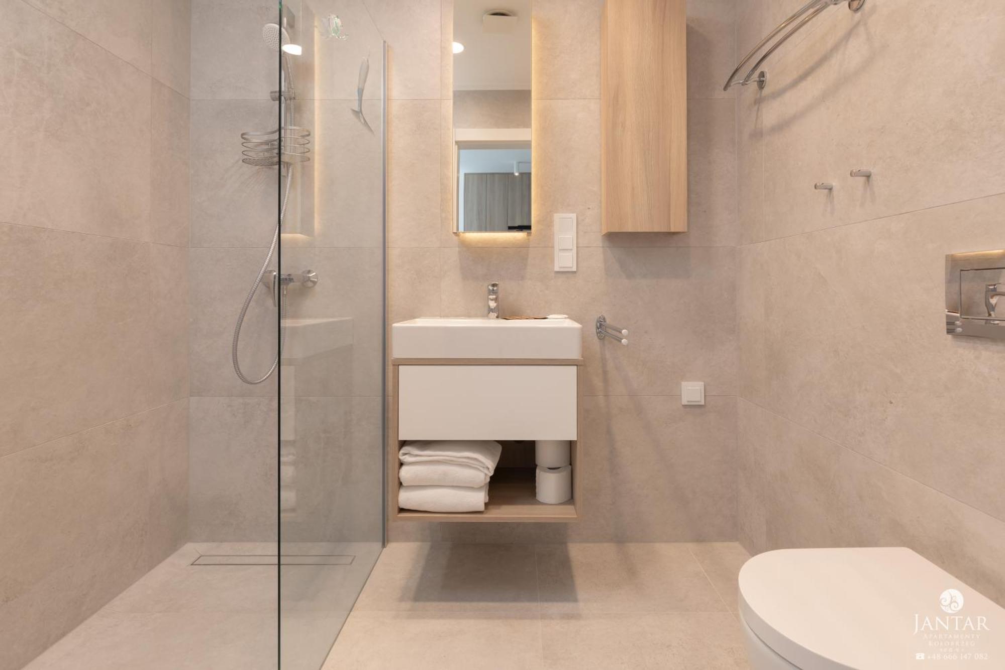 Shellter 117 K - By Jantar Apartment
