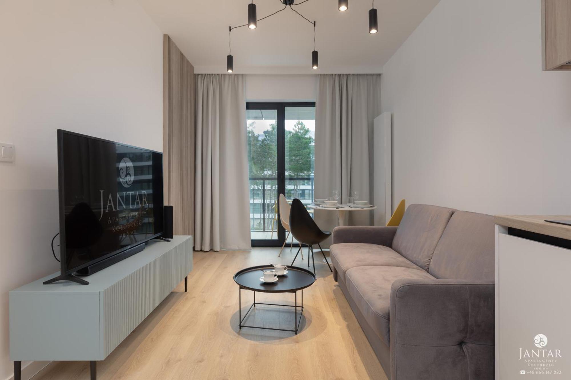 Apartment Shellter 117 K - By Jantar *