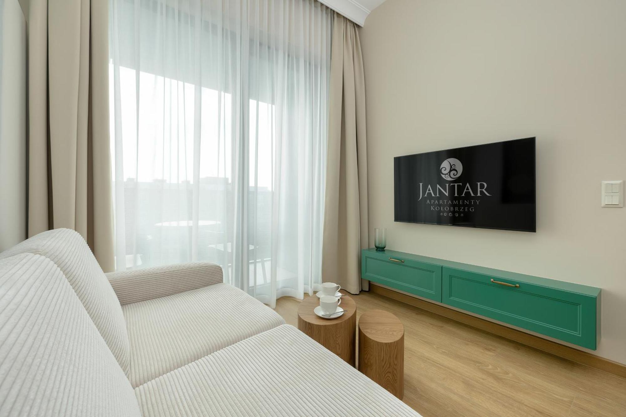 Apartment Shellter 117 K - By Jantar *